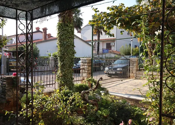 With A Parking Space Novigrad - 7054 Appartement *